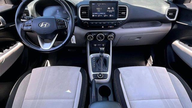2023 Hyundai VENUE SEL