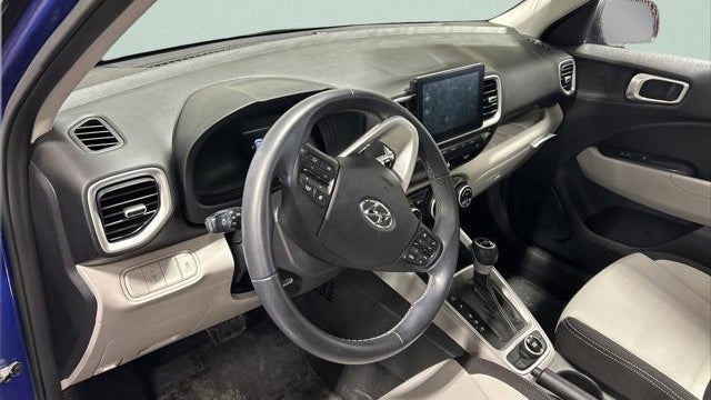 2023 Hyundai VENUE SEL