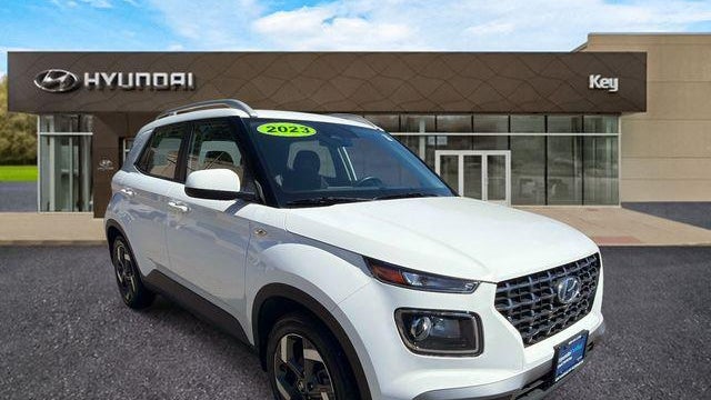 2023 Hyundai VENUE SEL