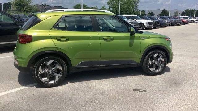 2023 Hyundai VENUE SEL