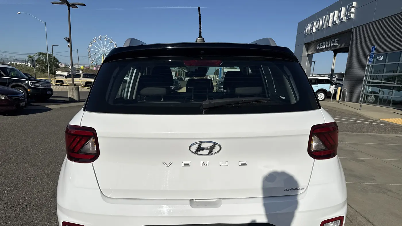 2023 Hyundai VENUE SEL