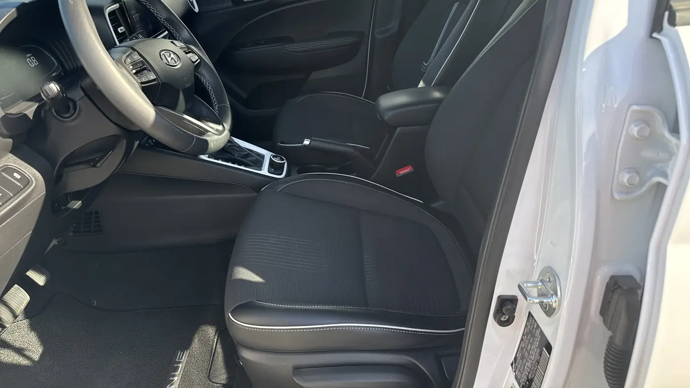 2023 Hyundai VENUE SEL