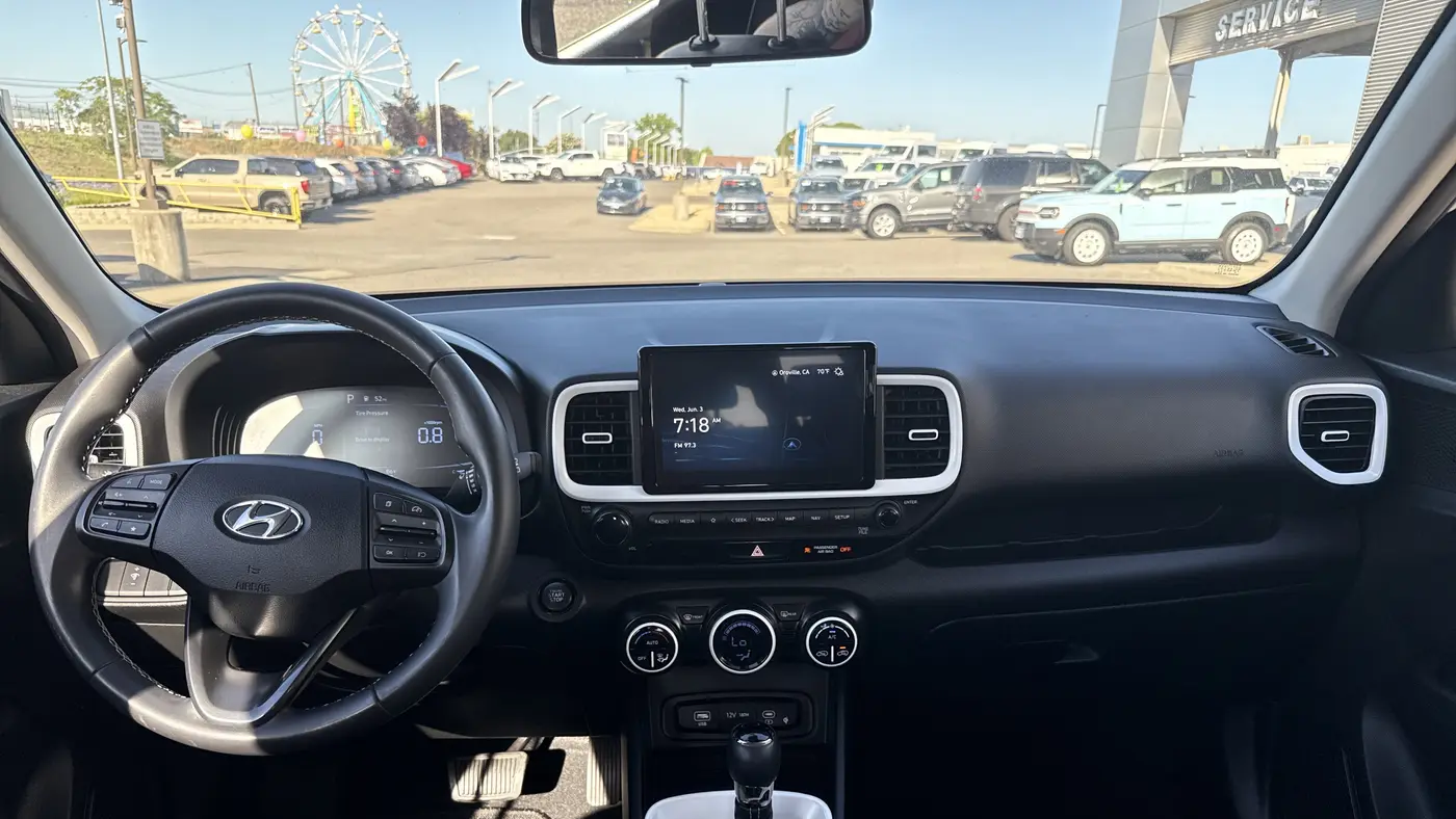 2023 Hyundai VENUE SEL