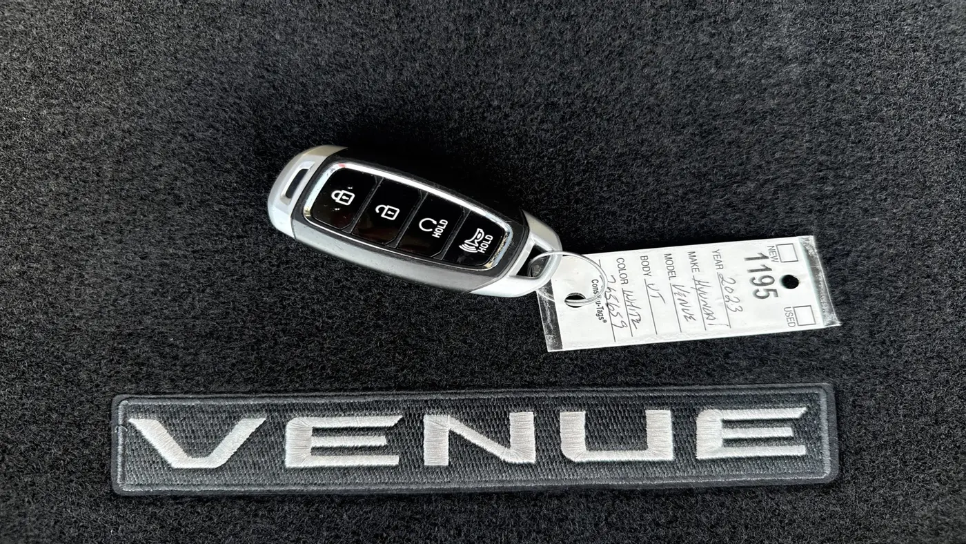 2023 Hyundai VENUE SEL