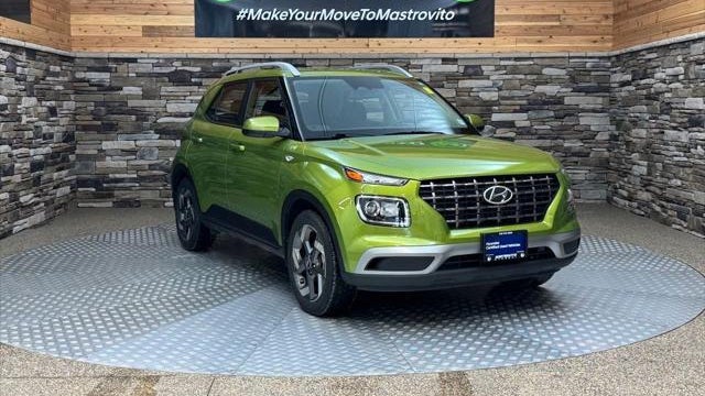 2023 Hyundai VENUE SEL