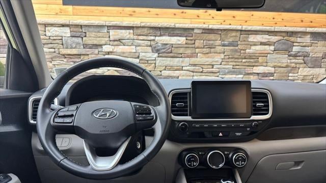 2023 Hyundai VENUE SEL