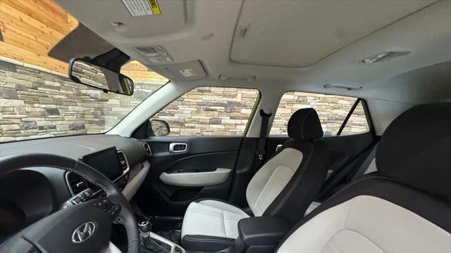 2023 Hyundai VENUE SEL