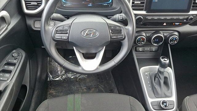 2024 Hyundai VENUE SEL