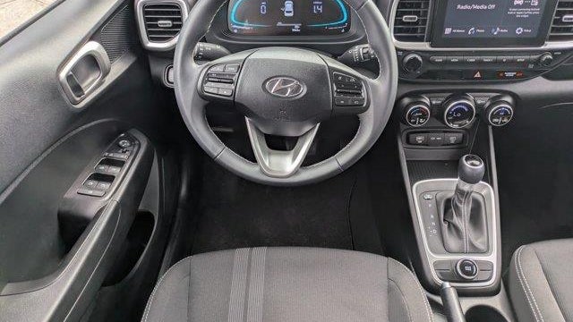 2024 Hyundai VENUE SEL