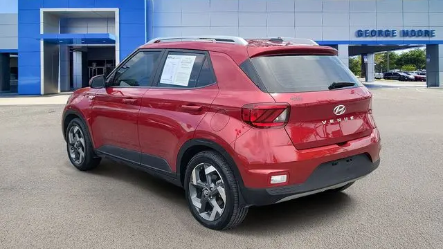 2024 Hyundai VENUE SEL
