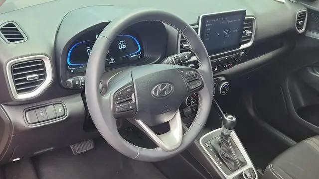 2024 Hyundai VENUE SEL