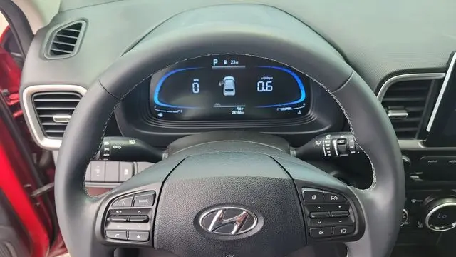 2024 Hyundai VENUE SEL