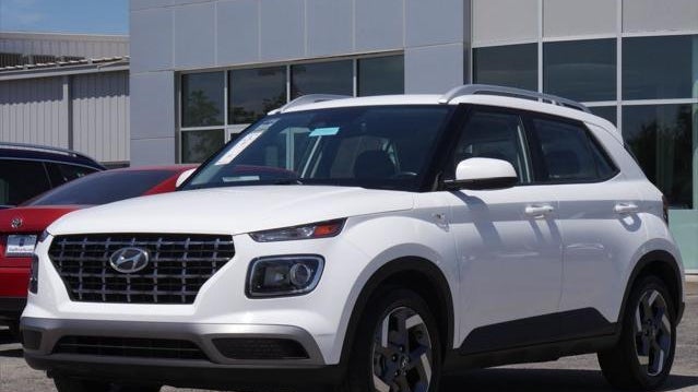 2025 Hyundai VENUE SEL