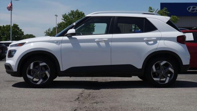2025 Hyundai VENUE SEL