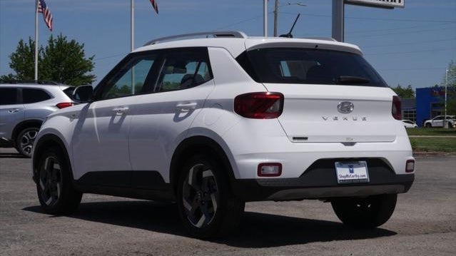 2025 Hyundai VENUE SEL