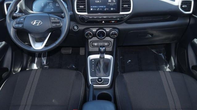 2025 Hyundai VENUE SEL