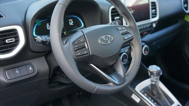 2025 Hyundai VENUE Limited