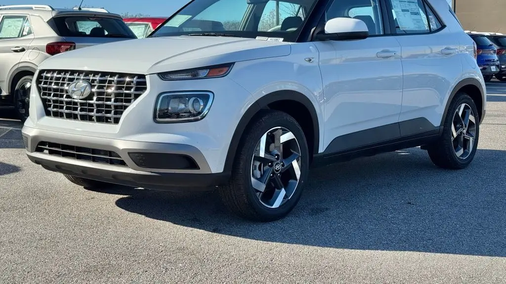2026 Hyundai VENUE SEL