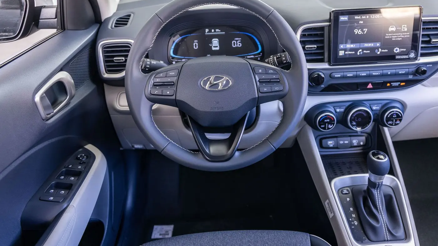 2026 Hyundai VENUE SEL