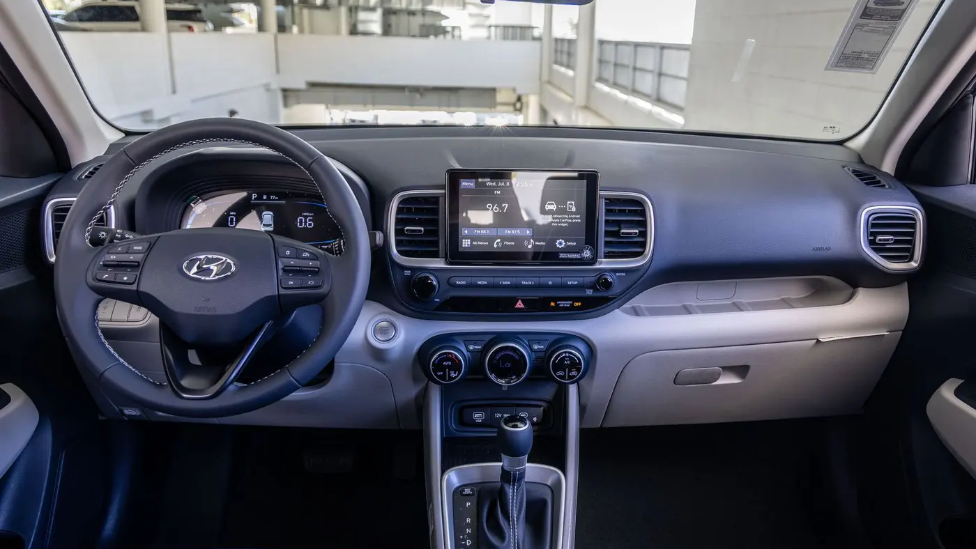 2026 Hyundai VENUE SEL