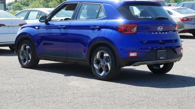 2022 Hyundai VENUE SEL