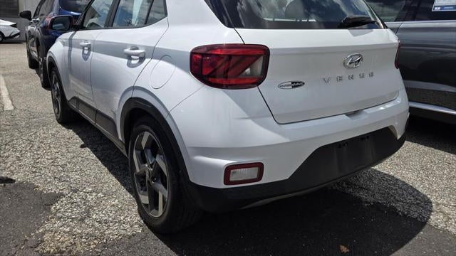2022 Hyundai VENUE SEL