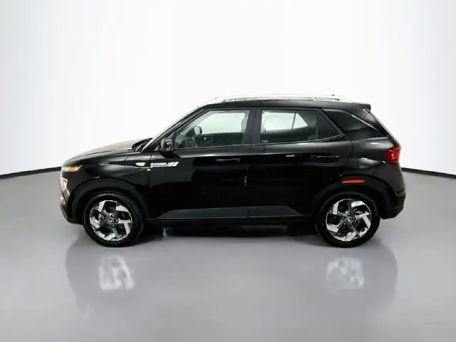 2022 Hyundai Venue - $15,107