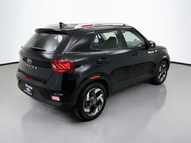 2022 Hyundai Venue - $15,107