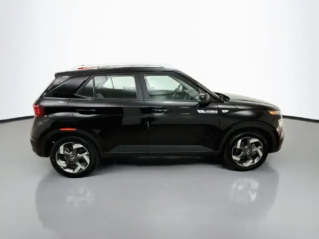 2022 Hyundai Venue - $15,107
