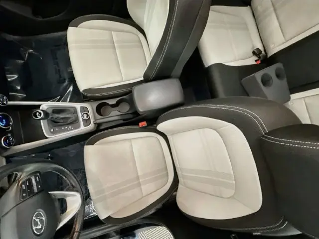 2022 Hyundai Venue - $15,107