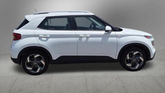 2023 Hyundai VENUE SEL