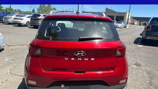 2023 Hyundai VENUE SEL