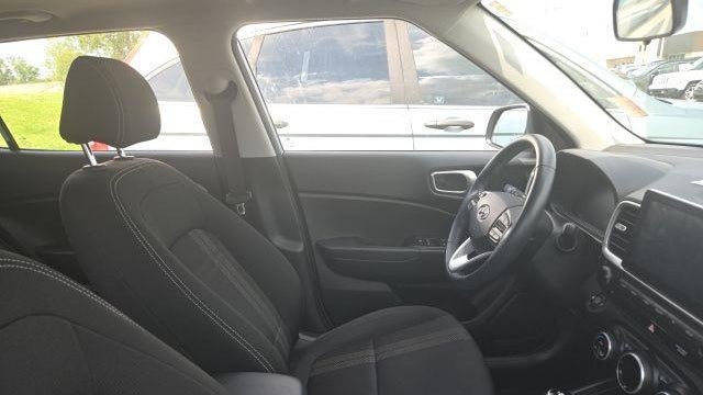 2024 Hyundai VENUE SEL