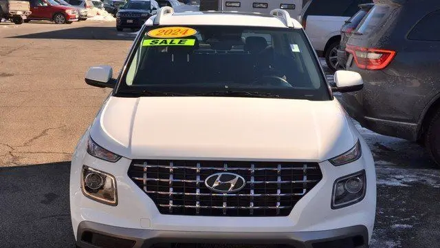 2024 Hyundai VENUE SEL