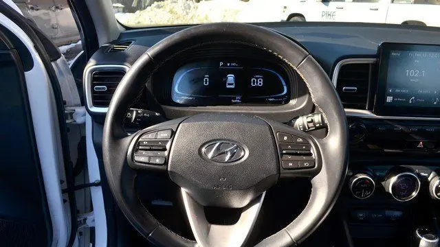 2024 Hyundai VENUE SEL