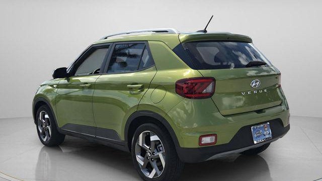 2024 Hyundai VENUE SEL