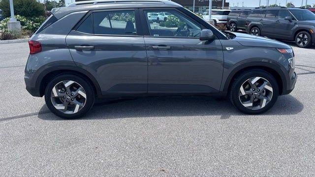 2024 Hyundai VENUE SEL