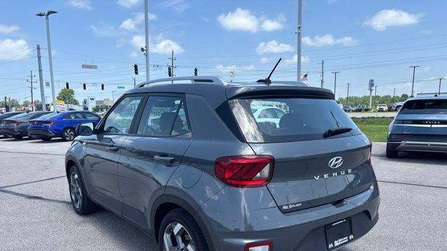 2024 Hyundai VENUE SEL