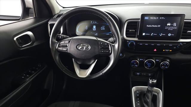 2025 Hyundai VENUE SEL