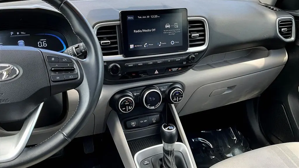 2025 Hyundai VENUE Limited