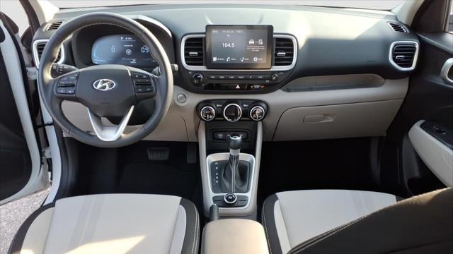 2025 Hyundai VENUE SEL