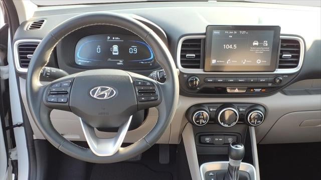 2025 Hyundai VENUE SEL