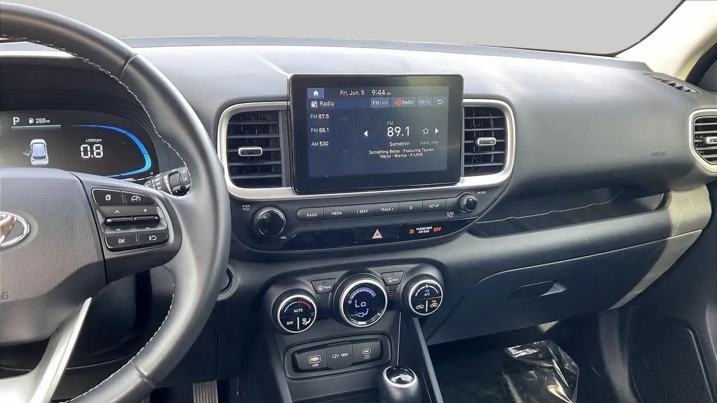2025 Hyundai VENUE SEL