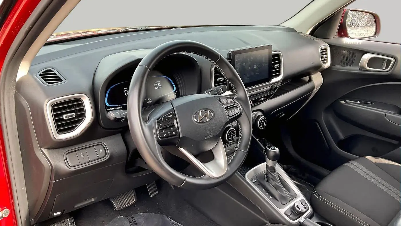 2025 Hyundai VENUE SEL