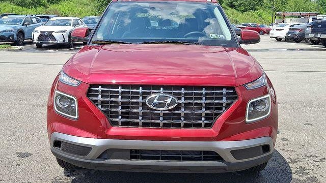 2025 Hyundai VENUE Limited