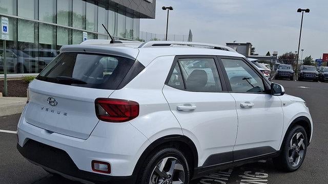 2025 Hyundai VENUE SEL