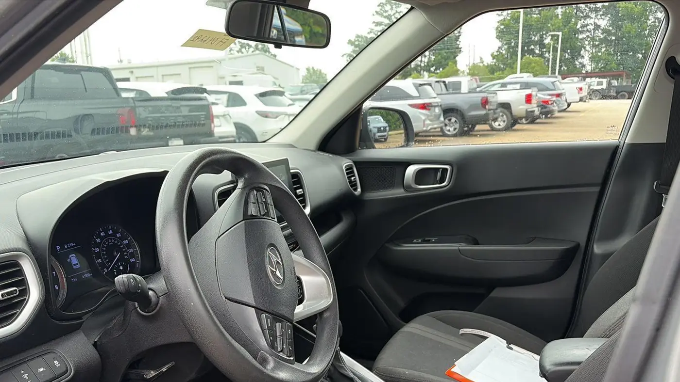 2020 Hyundai VENUE SEL