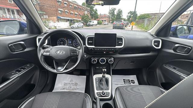2022 Hyundai VENUE Limited