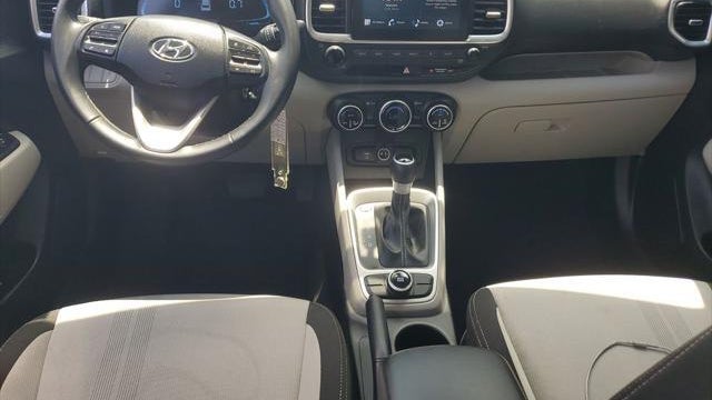 2023 Hyundai VENUE SEL