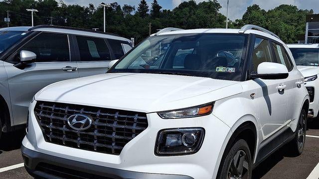 2023 Hyundai VENUE SEL